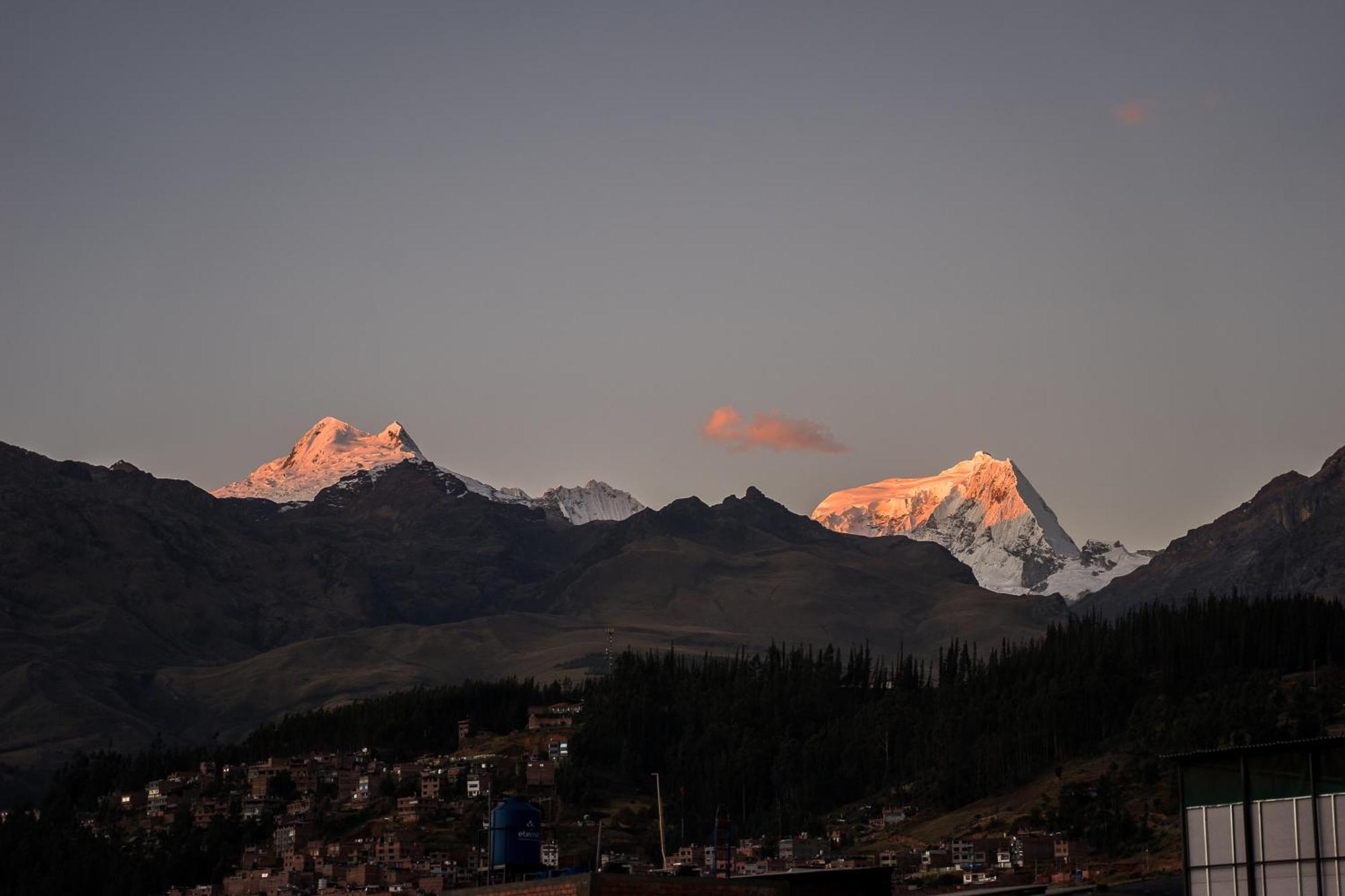 Aldos Guest House Huaraz  Bagian luar foto